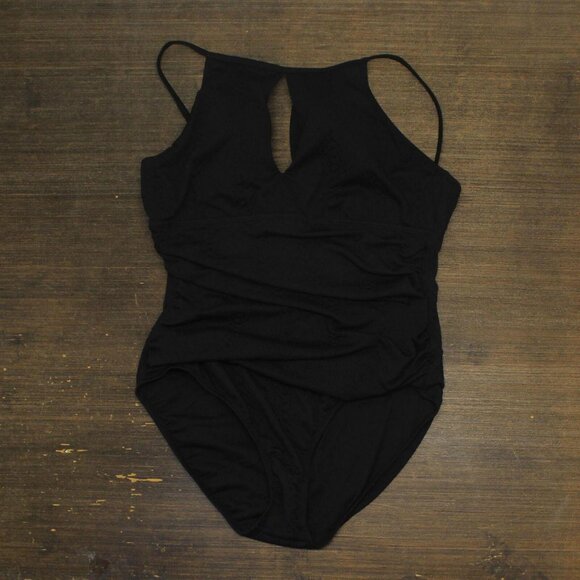 NEW Jessica Simpson Womens One Piece Textured Swimsuit 17465231 Black 2XL - Picture 1 of 3